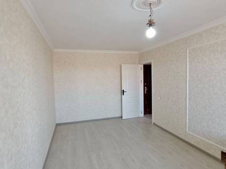 Квартира на продажу со сниженной ценой в 8-ci mikr.