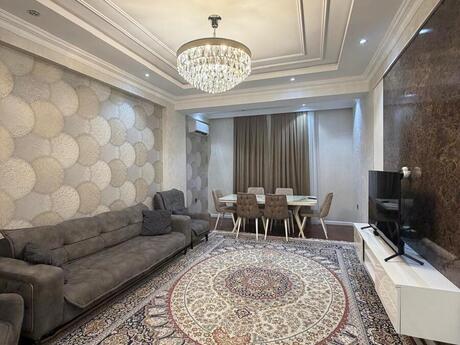 Elan №6351113 - Bakı, Gənclik m., 3 otaqlı, 120 m², 11/17 mərtəbə