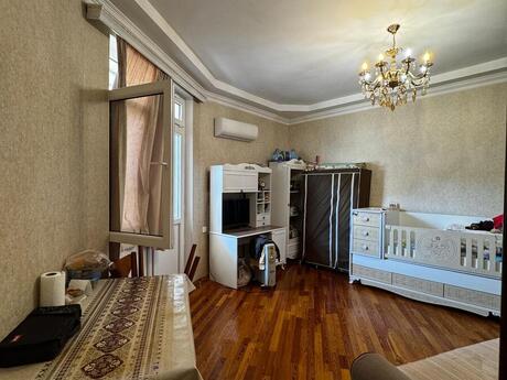 2 otaqlı köhnə tikili - Elmlər Akademiyası m. - 40 m²