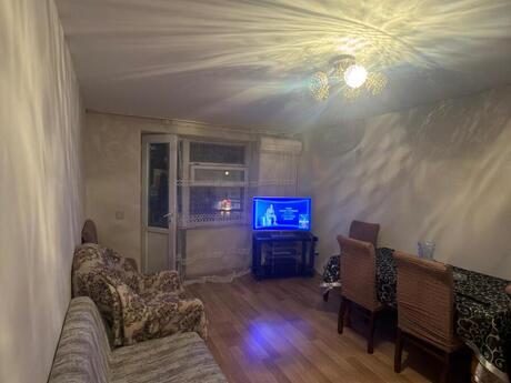 2 otaqlı köhnə tikili - Elmlər Akademiyası m. - 50 m²