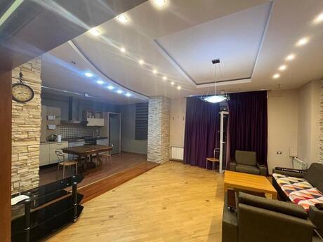 3 otaqlı mənzil, 130 m², Nizami: 389 000 ₼ 2