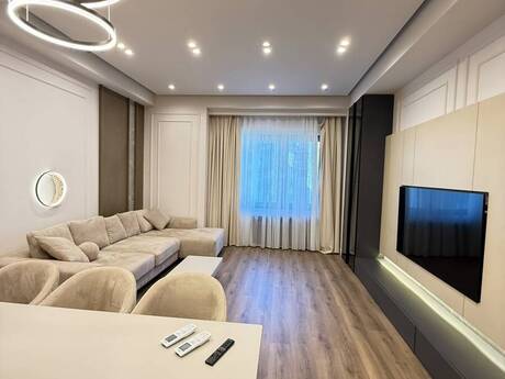 Elan №6351439 - Bakı, Ağ şəhər q., 3 otaqlı, 135 m², 4/7 mərtəbə