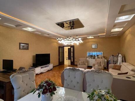 Elan №6351516 - Bakı, Gənclik m., 4 otaqlı, 198 m², 13/17 mərtəbə
