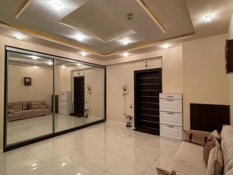 4 otaqlı yeni tikili - Gənclik m. - 198 m²