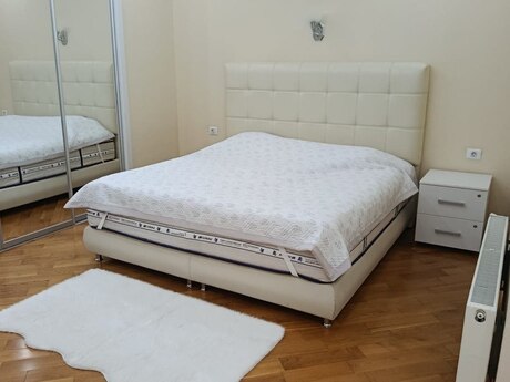 Elan №6351623 - Bakı, Elmlər Akademiyası m., 3 otaqlı, 120 m², 11/17 mərtəbə