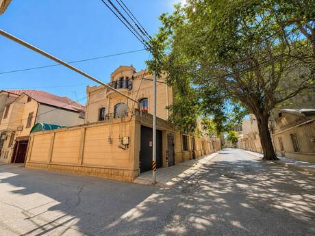 Elan №6351668 - Bakı, Gənclik m., 6 otaqlı, 450 m²