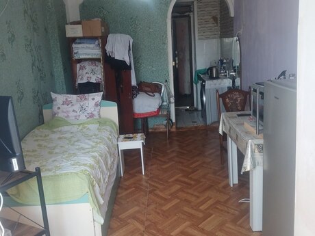 Квартира на продажу со сниженной ценой в 5-ci mikrorayon q.,  ev 134, mənzil 33.