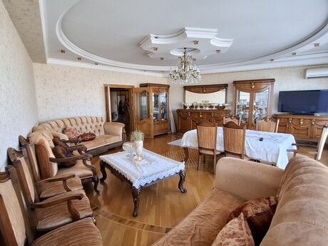 4 otaqlı mənzil, 205 m², Azadlıq Prospekti: 448 000 ₼ 4