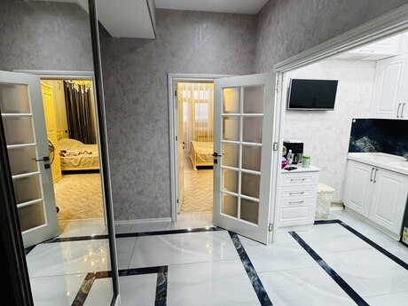 Объявление №6351847 - Баку, м. Ази Асланов, 4-комн., 105 м², 13/15 этаж