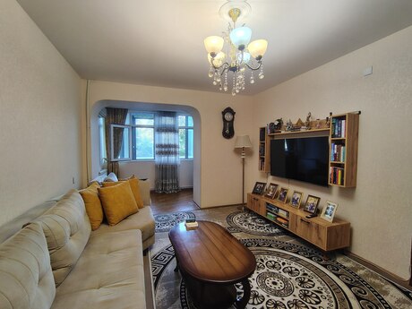3 otaqlı köhnə tikili - Gənclik m. - 90 m²