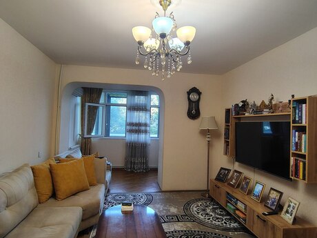 3 otaqlı köhnə tikili - Gənclik m. - 90 m²
