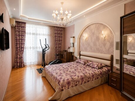 Elan №6351923 - Bakı, Elmlər Akademiyası m., 4 otaqlı, 179 m², 16/18 mərtəbə