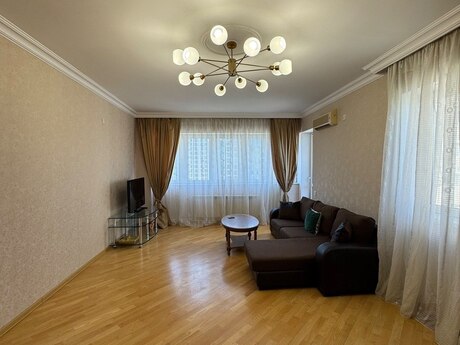 Elan №6351957 - Bakı, İçəri Şəhər m., 2 otaqlı, 80 m², 14/17 mərtəbə