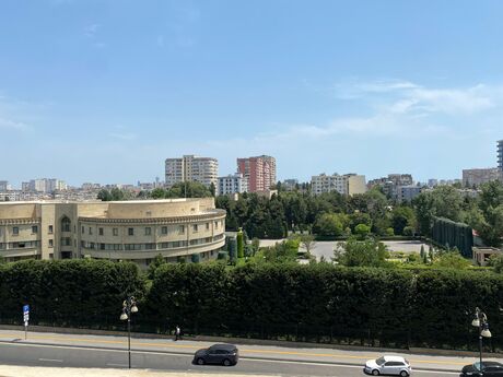 Elan №6352107 - Bakı, Nəsimi m., 4 otaqlı, 180 m², 4/18 mərtəbə
