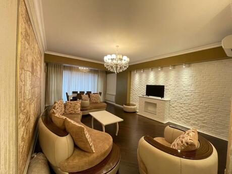 Elan №6352287 - Bakı, Şah İsmayıl Xətai m., 3 otaqlı, 120 m², 11/22 mərtəbə