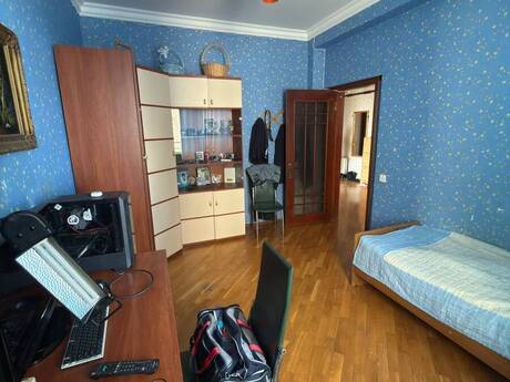 3-комн. новостройка - м. Элмляр Академиясы - 110 м²