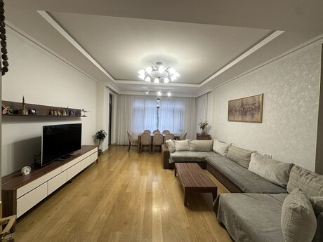 Объявление №6352391 - Баку, Насиминский  р., 3-комн., 130 м², 3/5 этаж
