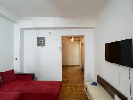 1 otaqlı köhnə tikili - 28 May m. - 50 m²