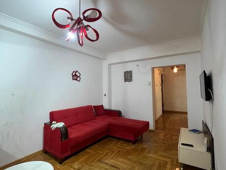 1 otaqlı köhnə tikili - 28 May m. - 50 m²