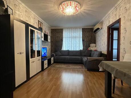 Объявление №6352661 - Баку, м. Халглар Достлугу, 4-комн., 100 м², 5/5 этаж