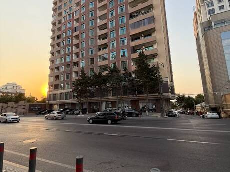 Elan №6352774 - Bakı, Badamdar q., 4 otaqlı, 160 m², 3/18 mərtəbə