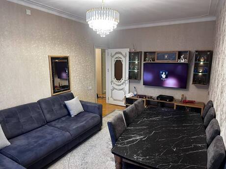 4 otaqlı köhnə tikili - İnşaatçılar m. - 110 m²