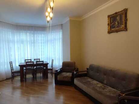 2-комнатная квартира, 87 м², 8 Noyabr: 290 000 ₼ 2