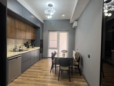 Elan №6352924 - Bakı, Ağ şəhər q., 3 otaqlı, 140 m², 2/6 mərtəbə