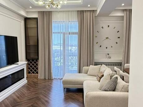 Elan №6353044 - Bakı, Ağ şəhər q., 2 otaqlı, 80 m², 7/7 mərtəbə