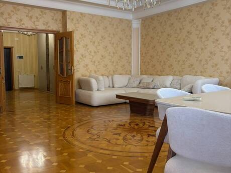 4 otaqlı mənzil, 153 m², Gənclik: 450 000 ₼ 2