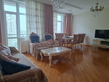 Elan №6353380 - Bakı, 8 Noyabr m., 3 otaqlı, 122 m², 11/13 mərtəbə