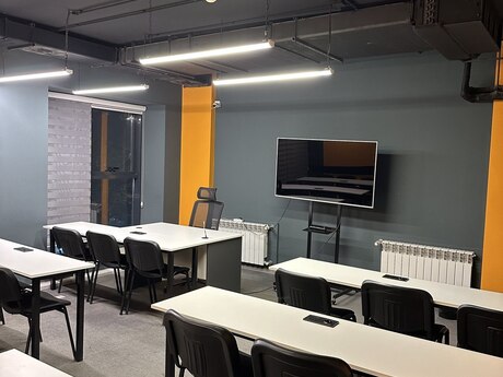 1-комн. офис - м. Элмляр Академиясы - 35 м²