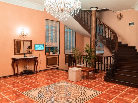 8 otaqlı həyət evi/bağ evi - 20 Yanvar m. - 600 m²