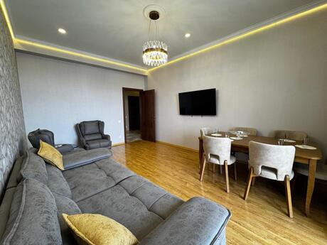 Elan №6353692 - Bakı, Ağ şəhər q., 2 otaqlı, 82 m², 3/6 mərtəbə