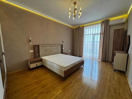 2-room apartment for rent, 82 m², Ağ şəhər: 1 600 ₼/mo 4