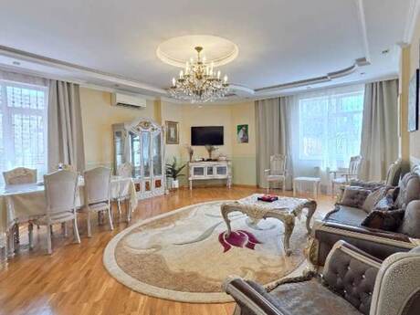 Объявление №6353815 - Баку, м. Элмляр Академиясы, 3-комн., 190 м², 2/17 этаж