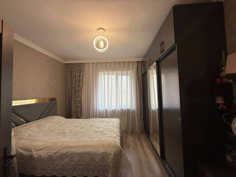 3 otaqlı köhnə tikili - Bakıxanov q. - 60 m²