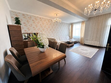 4 otaqlı yeni tikili - Elmlər Akademiyası m. - 170 m²