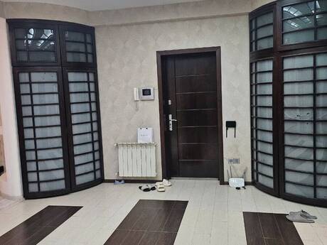 Объявление №6354324 - Баку, м. Иншаатчылар, 3-комн., 129 м², 6/18 этаж