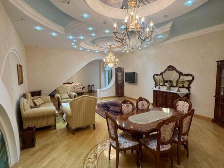 4-room apartment for rent, 210 m², Elmlər Akademiyası: 2 000 ₼/mo 4