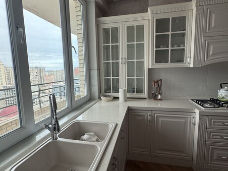3-комн. новостройка - Насиминский р. - 130 м²