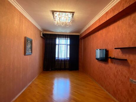 Elan №6354774 - Bakı, Elmlər Akademiyası m., 4 otaqlı, 183 m², 10/18 mərtəbə