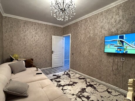 3 otaqlı köhnə tikili - İnşaatçılar m. - 85 m²