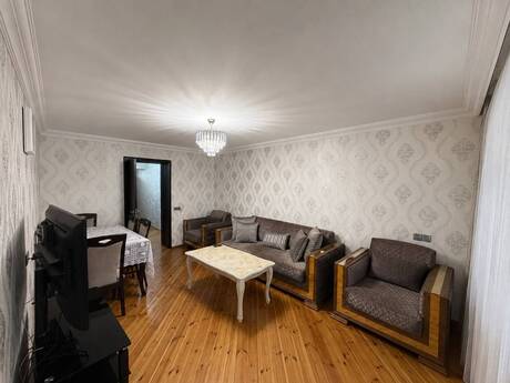 3 otaqlı köhnə tikili - İnşaatçılar m. - 75 m²