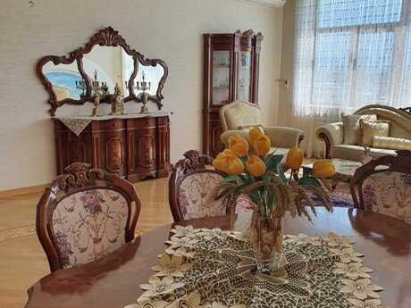 4-room apartment for rent, 210 m², Elmlər Akademiyası: 2 000 ₼/mo 5