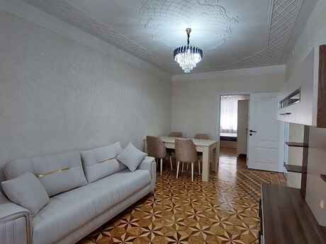 Elan №6355137 - Bakı, Memar Əcəmi m., 2 otaqlı, 55 m², 2/5 mərtəbə