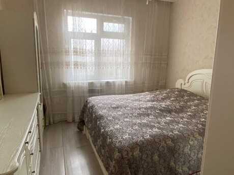 Yeni Günəşlidə 3 otaqlı köhnə tikili mənzil satılır, 61 m², 148 000 AZN, şəkil 4 / 12