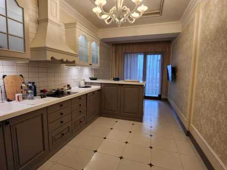 Kirayə 3 otaqlı mənzil, 220 m², Nərimanov: 5 000 ₼/ay 4