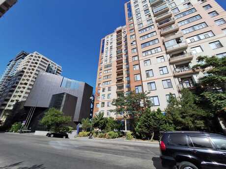 3-room apartment, 136 m², Elmlər Akademiyası: 440 000 ₼ 3