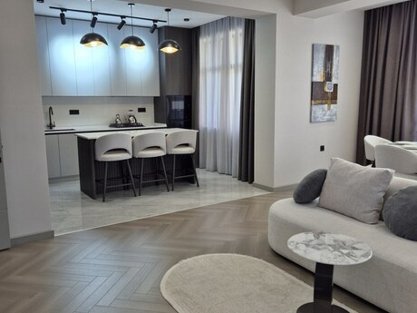Аренда: 3-комнатная квартира, 130 м², 28 May: 2 500 ₼/мес 4